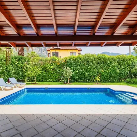 Green Centrally Located With Pool In Gocek Fethiye 4*