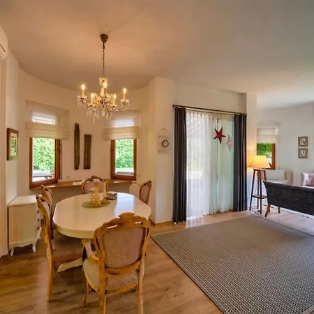Green Centrally Located With Pool In Gocek Fethiye